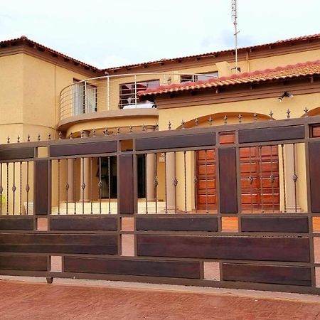 Asda Guesthouse Mogwase Εξωτερικό φωτογραφία