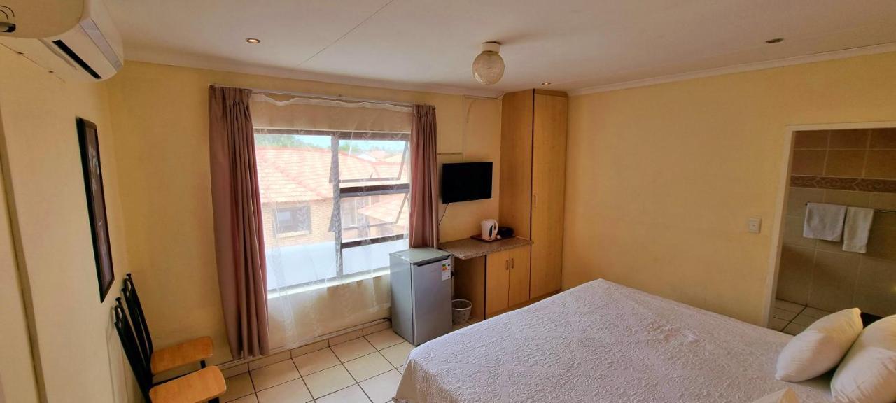 Asda Guesthouse Mogwase Εξωτερικό φωτογραφία