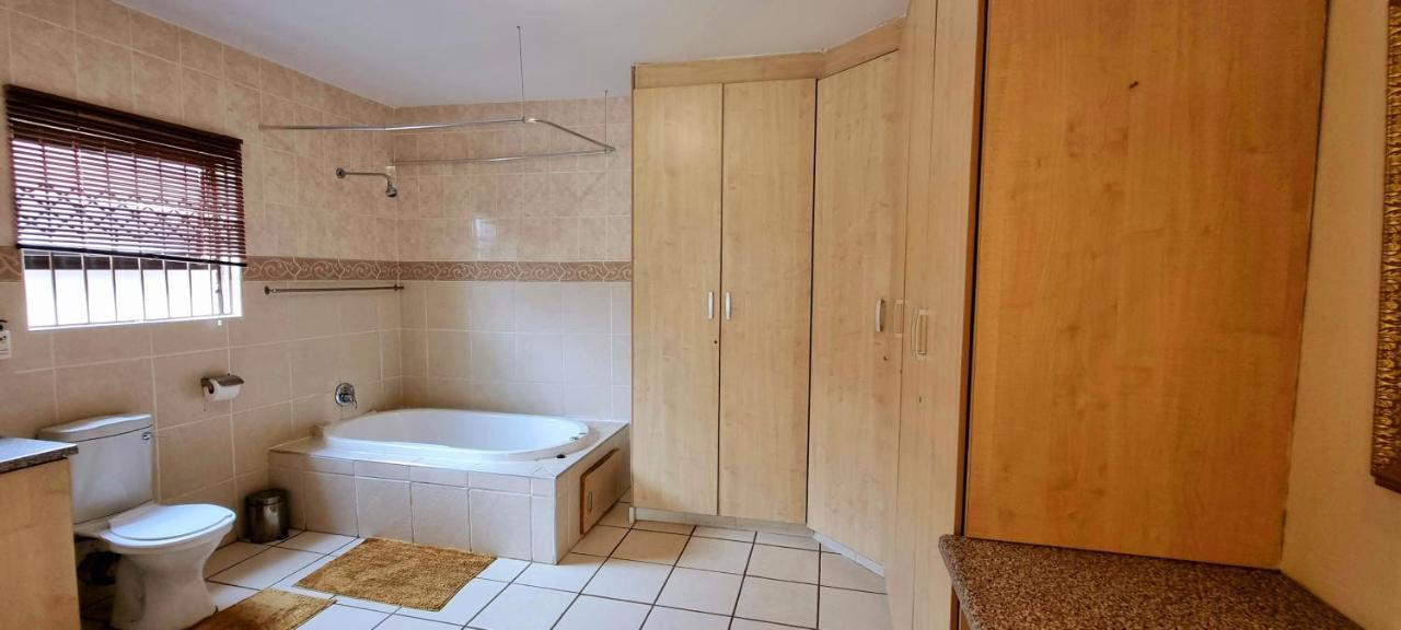 Asda Guesthouse Mogwase Εξωτερικό φωτογραφία